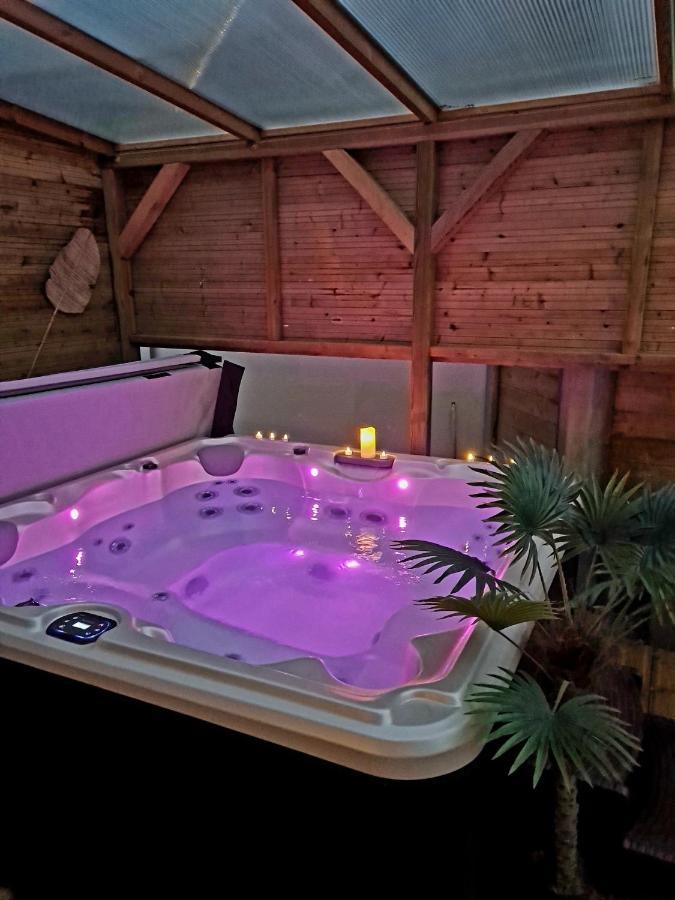 A Fleur De Spa : Maison Chaleureuse Avec Spa Privatif Et Billard. Coulogne Zewnętrze zdjęcie